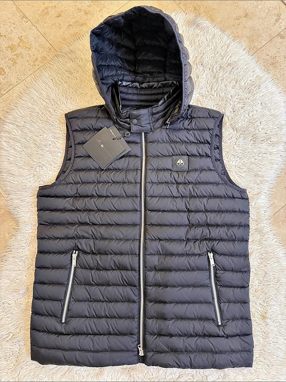 Moose Knuckles Black Hooded Puffer Vest Size Large NWT